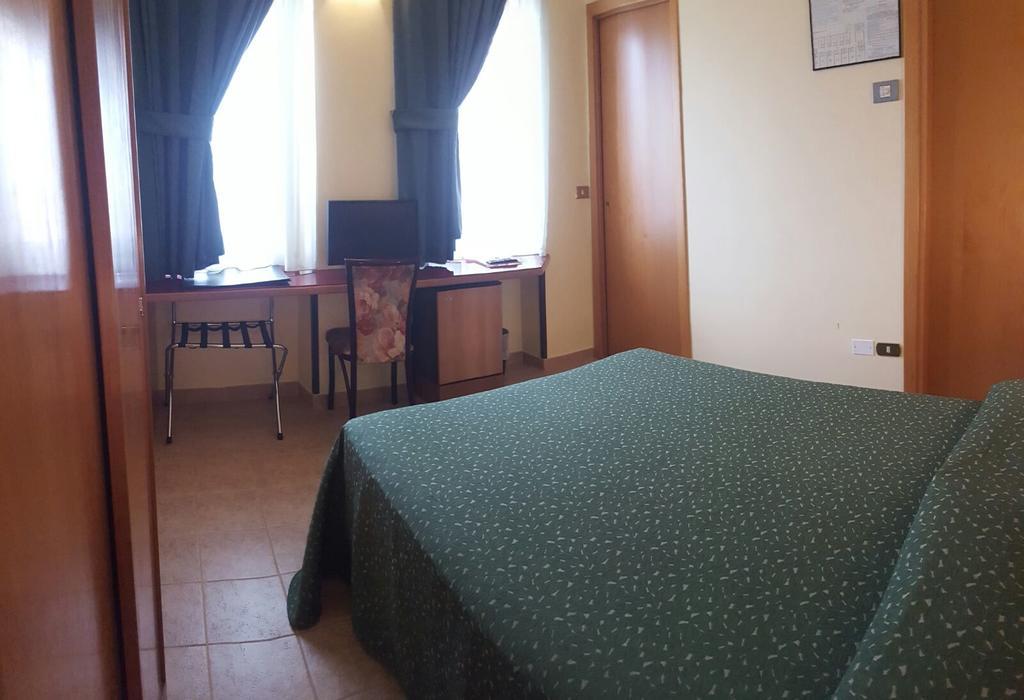 Nuovo Albergo Chieti Exteriör bild