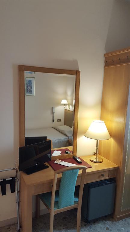 Nuovo Albergo Chieti Exteriör bild