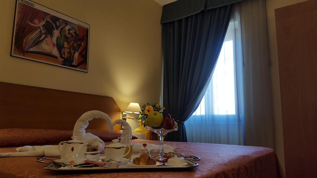 Nuovo Albergo Chieti Exteriör bild